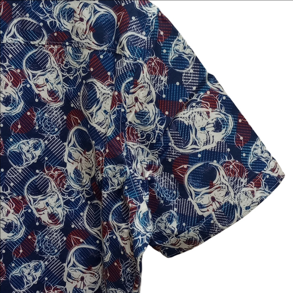 🆕💀ROBERT GRAHAM BLUE & RED SHORT SLEEVE MEN'S SHIRT WITH WHITE SKULLS💀 - Picture 7 of 9